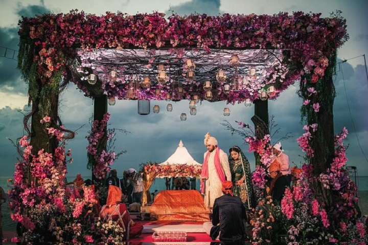 Shanqh Luxury Events is the most royal wedding decorator and the best wedding planner in India. Get your best wedding decor and dream wedding planned by the top wedding company in India.